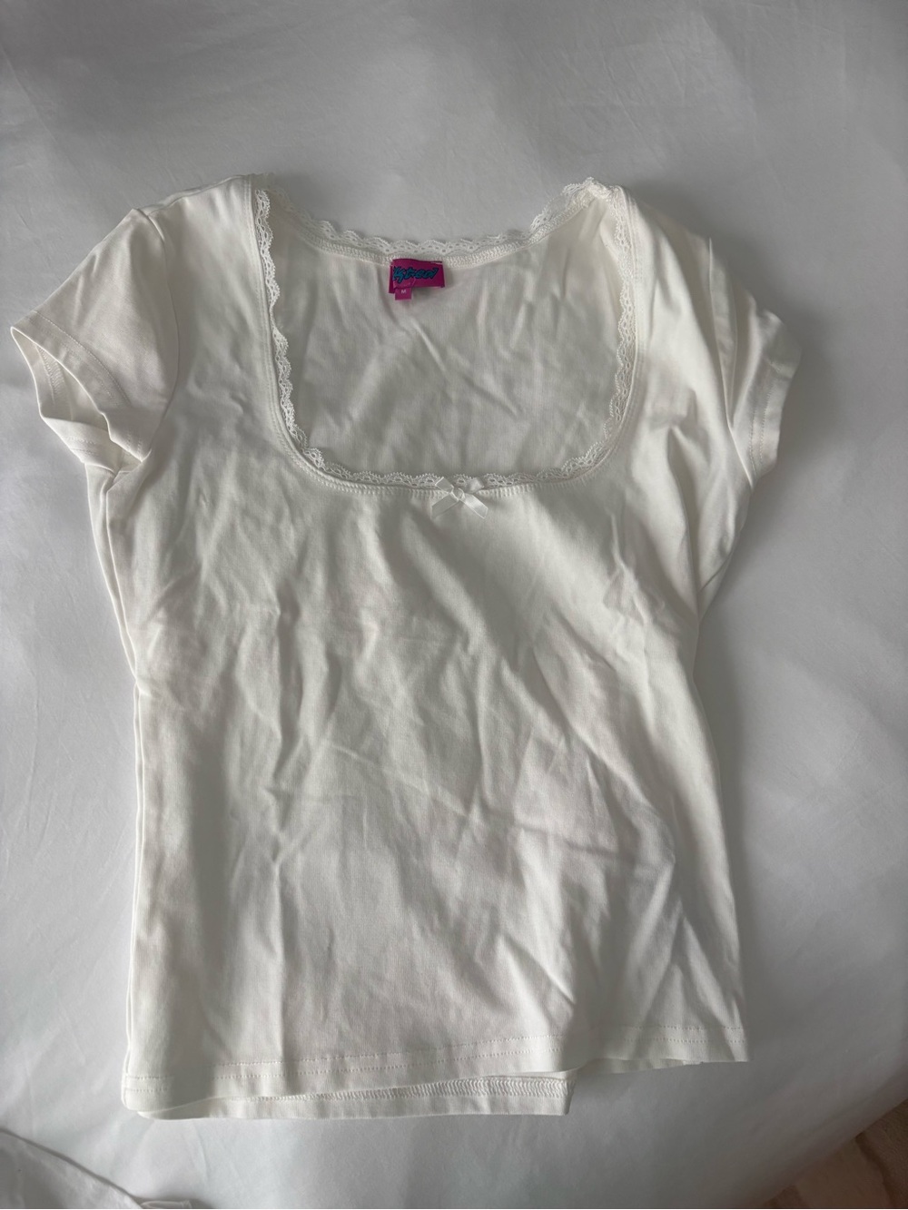 Edikted White Lace-Trim Scoop Neck Short Sleeve Tee
